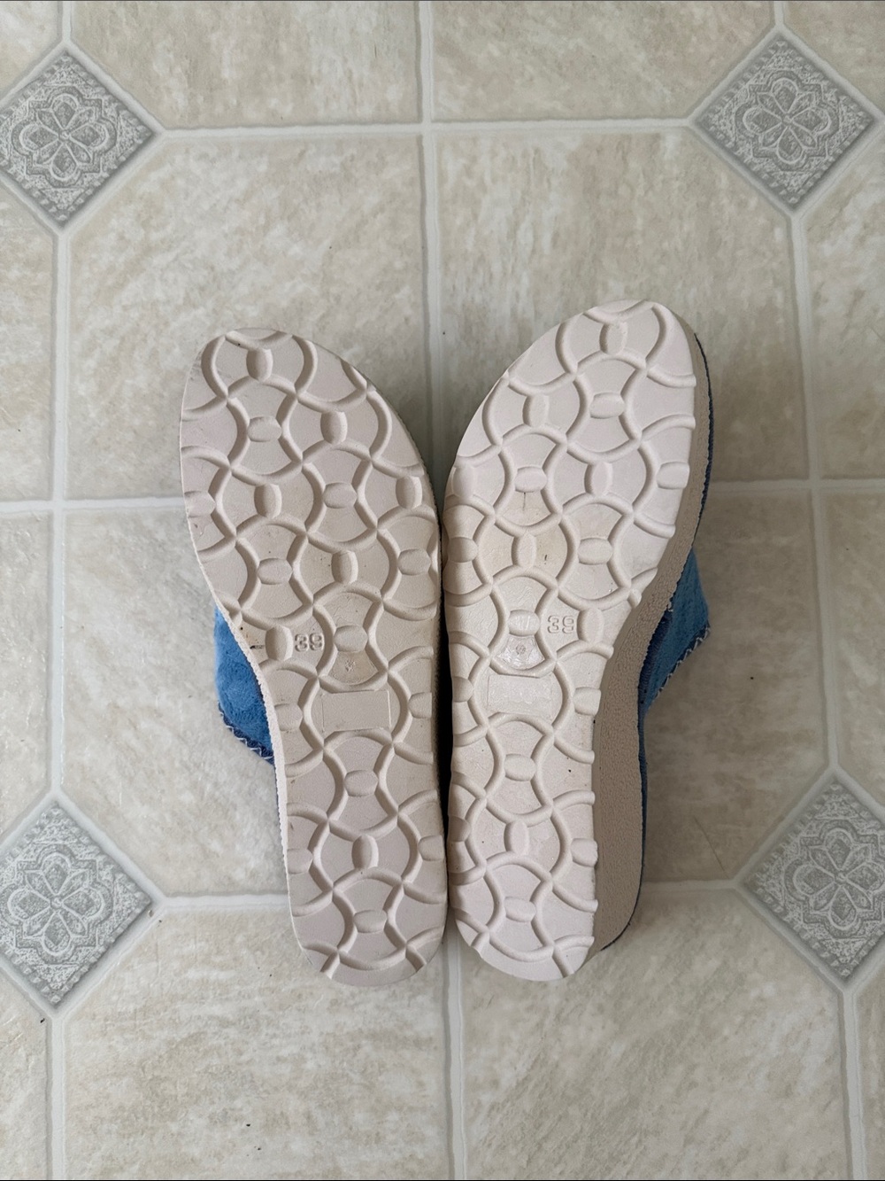 Valentina Ladybug Slip Ons - Picture 3 of 3